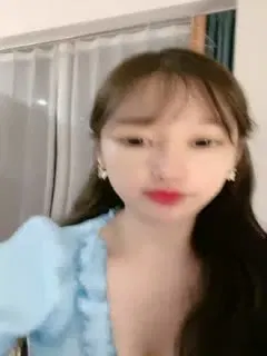 【自拍偷拍】直播：颜值区极品美女下播前小秀一波