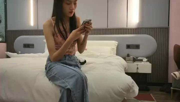 【酒店探花】明星脸高颜值女神，深夜灵与肉的碰撞