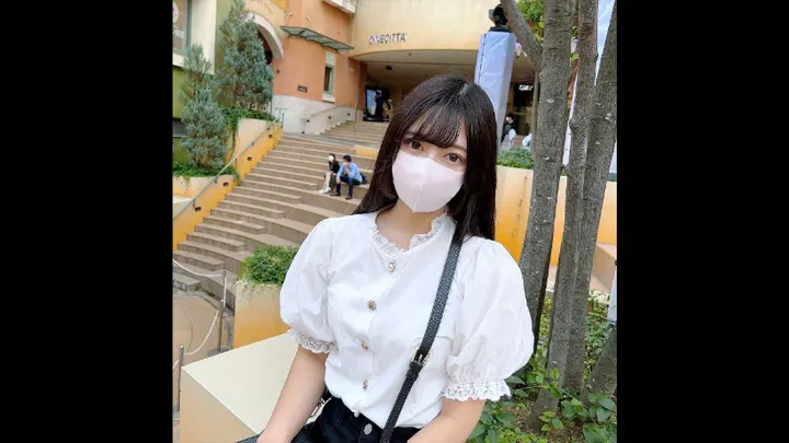 【日韩无码】初次拍摄限定无码，捕捉坂道系傲娇女大学生