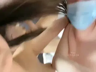 【强奸乱伦】相亲相爱一家人，哥哥带妹妹外出赚钱