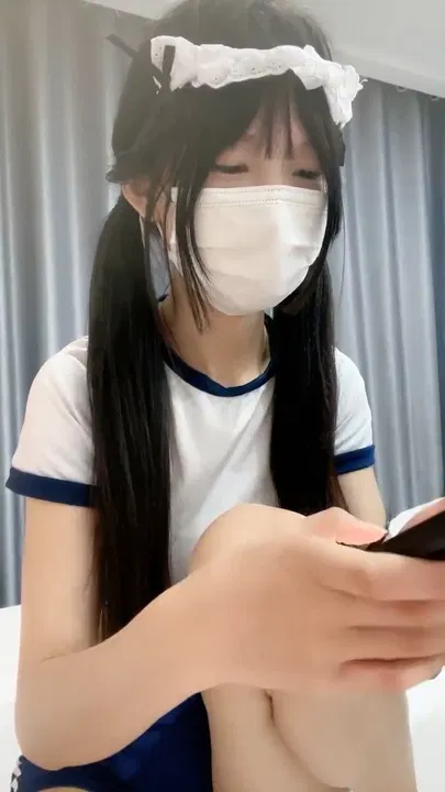 【国产主播】双马尾敏妹妹与两位小哥亲密互动，第一视角全程记录