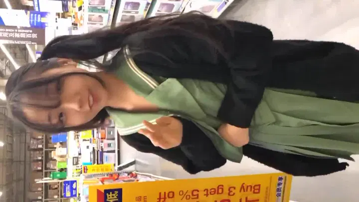 【自拍偷拍】浆果儿超市大胆露出